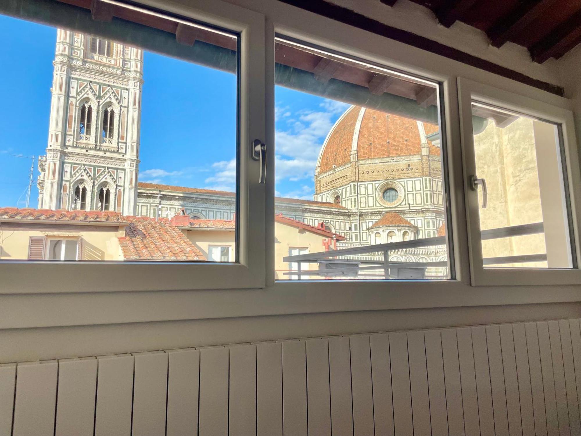 Rebecca Duomo View With Terrace Apartment Florence Exterior photo